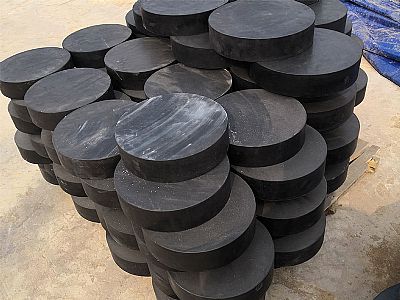 呼图壁板式橡胶支座由若干层橡胶片与薄钢板经加压硫化